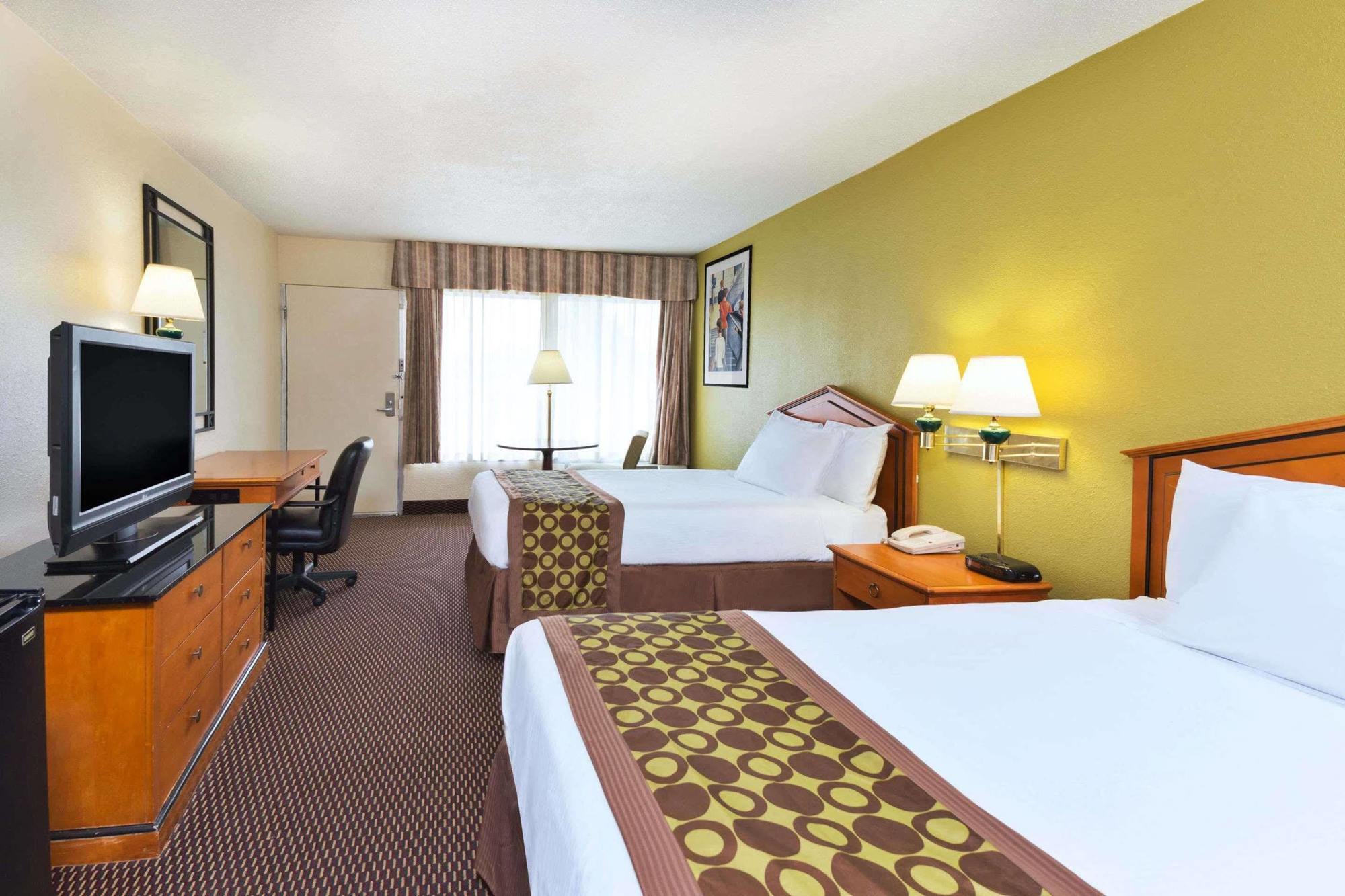Ramada By Wyndham Pikesville/Baltimore North Eksteriør billede